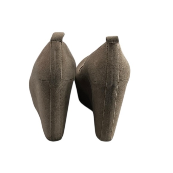 Aldo Calcagni wedge shows beige heels Seude wimsy goth anime sz 6 - Picture 9 of 11